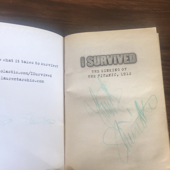 I Survived books - Picture 9 of 9